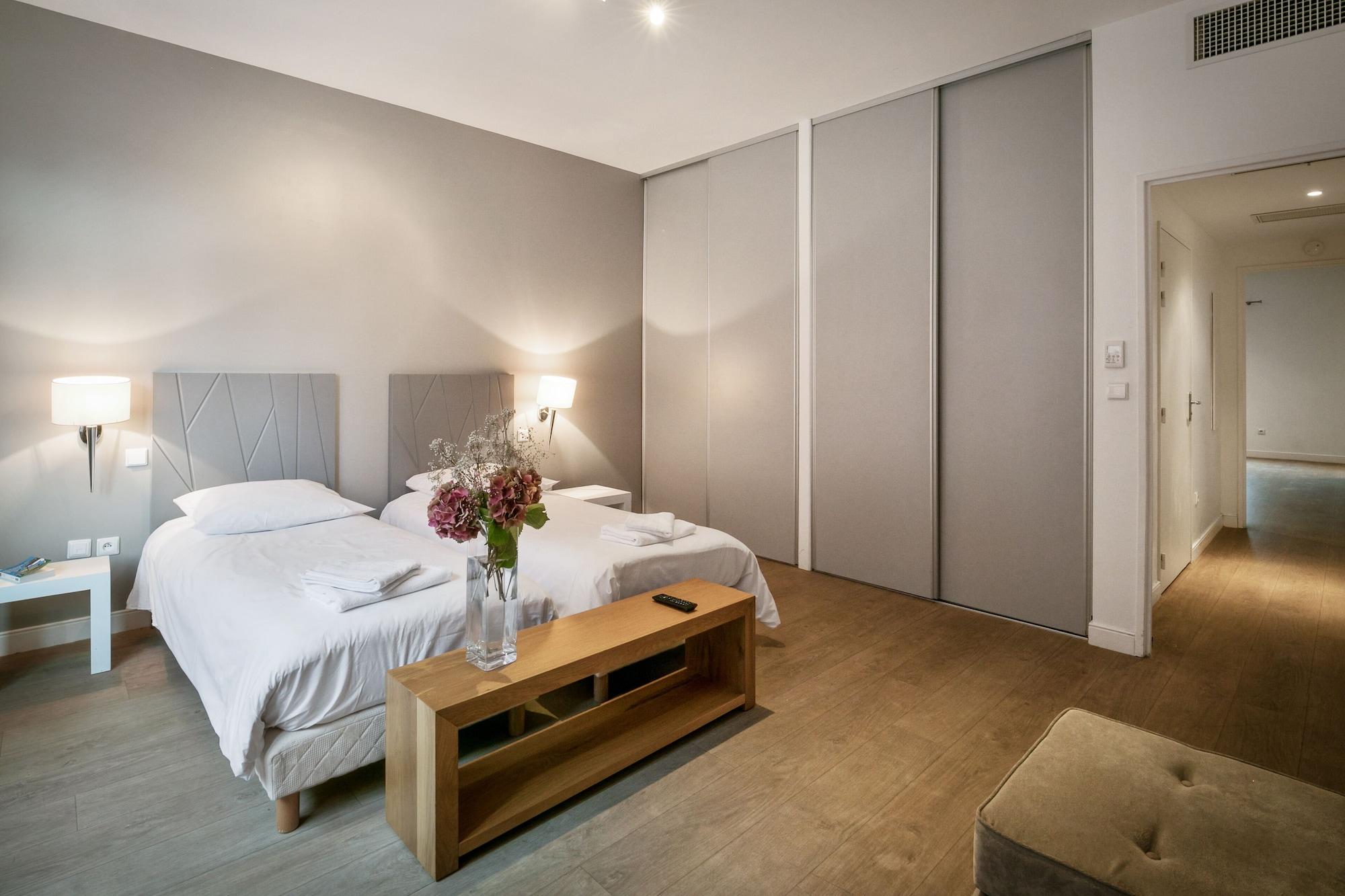 Zenitude Hôtel-résidences Lorda Hotel