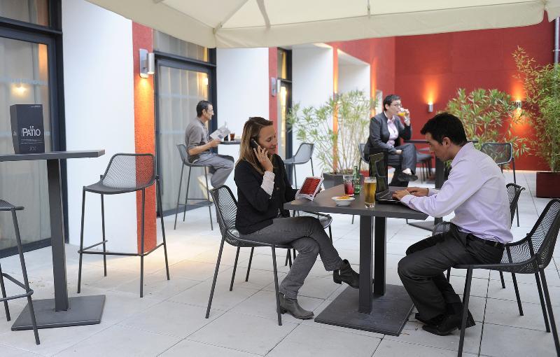 Zenitude Hôtel-résidences Lorda 4*