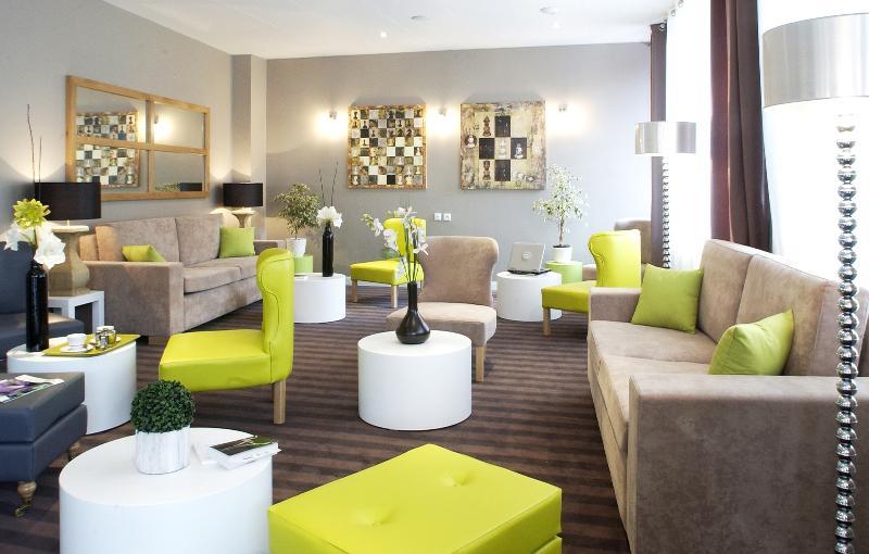 Zenitude Hôtel-résidences Lorda Hotel 4*