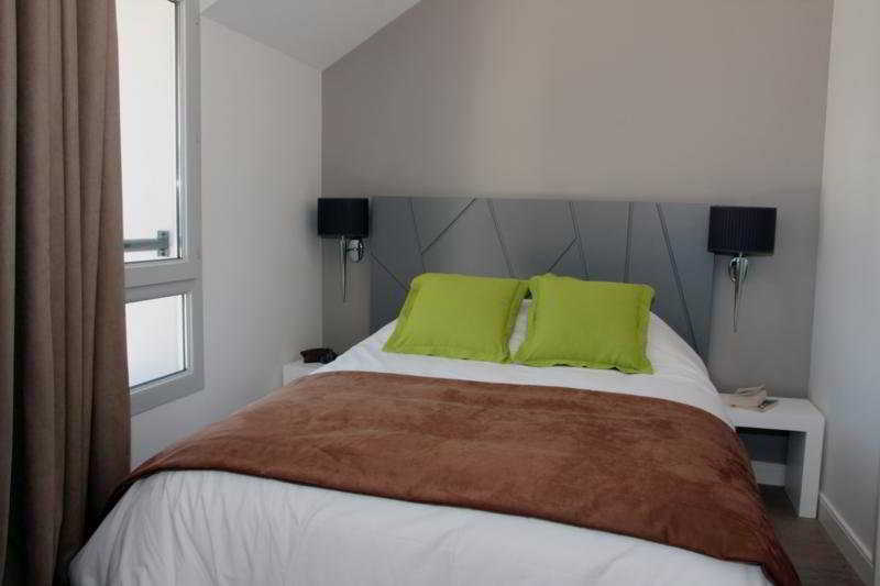 Zenitude Hôtel-résidences Lorda Hotel 4*